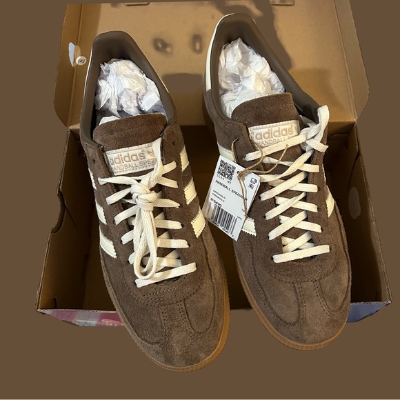 EC! ADIDAS SPEZIAL ,W SZ 10.5 HARD TO FIND, 5 STAR REVIEWS, INDOOR SPORTS/OR NOT - Picture 3 of 16